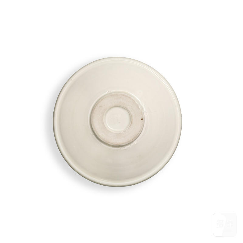 A Xingyao white-glazed bowl, Five dynasties | 五代 邢窰白釉笠式盌 - 图3